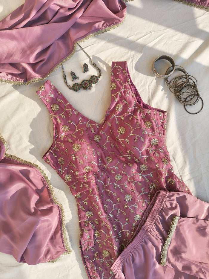 Inaayat Kurta Set